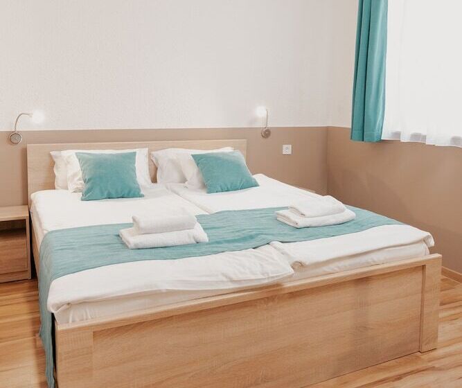 اتاق سوپریور, Homoky S Bestline