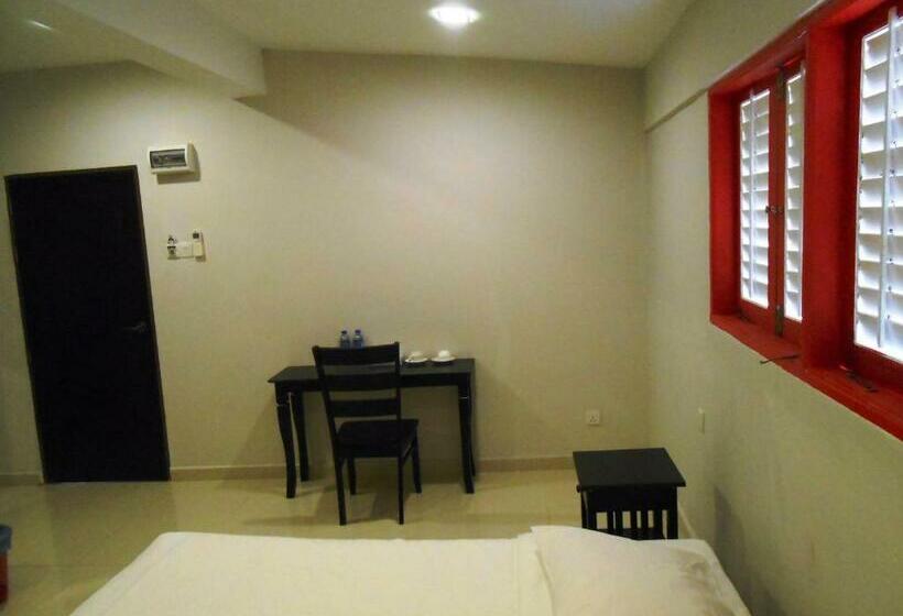 חדר דחוקס עם מיטת קינג, Kt Chinatown Lodge