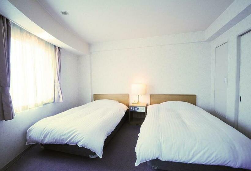 Номер Стандарт, Saharin