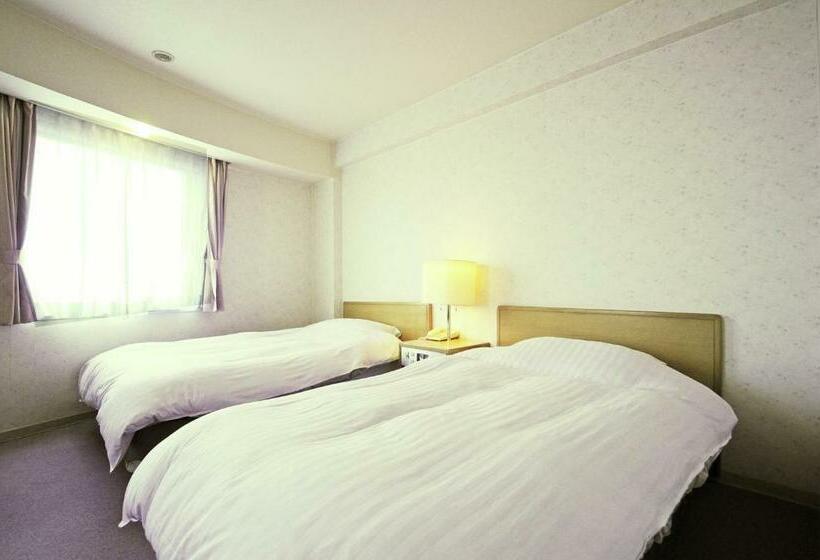 Номер Стандарт, Saharin