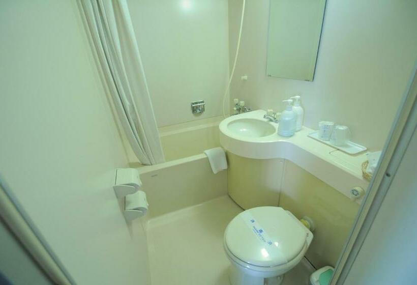 Номер Стандарт Вид на Горы, Saharin