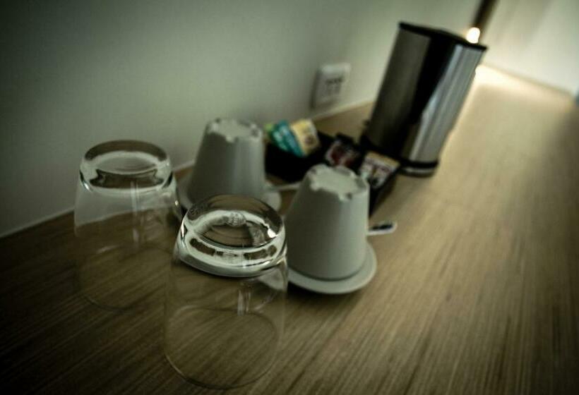 חדר סופריור, Tiras Patong Beach