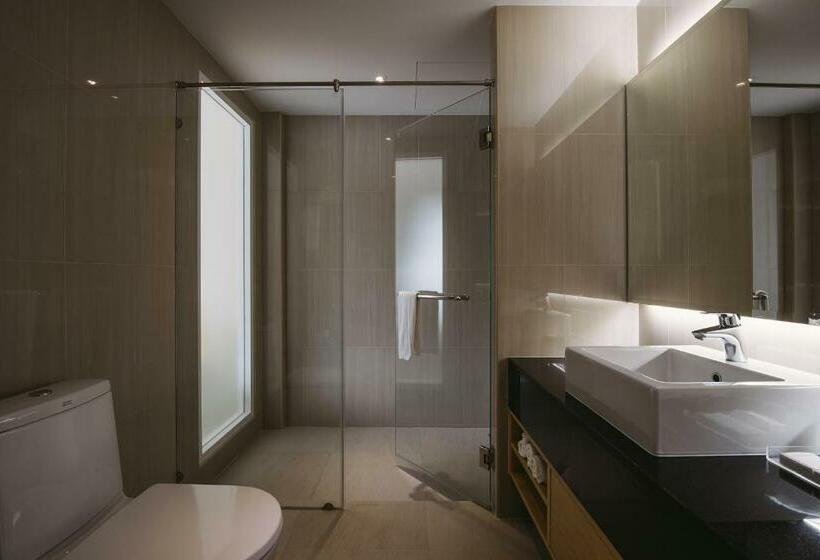 חדר סופריור, Tiras Patong Beach