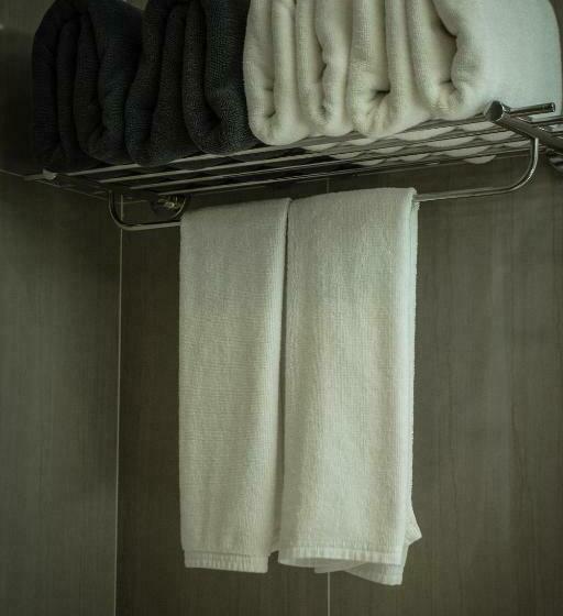 חדר דלוקס, Tiras Patong Beach