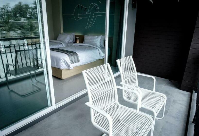 חדר דלוקס, Tiras Patong Beach