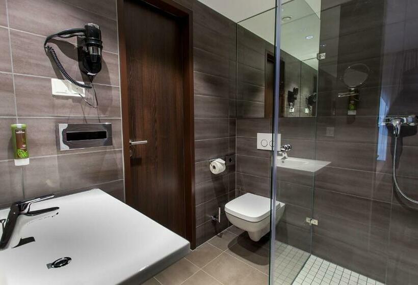 Номер Стандарт, Tobbaccon