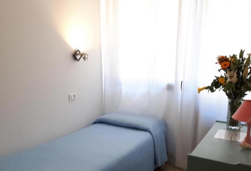 חדר סטנדרט יחיד, Villa Dina