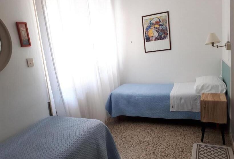 חדר סטנדרט יחיד, Villa Dina