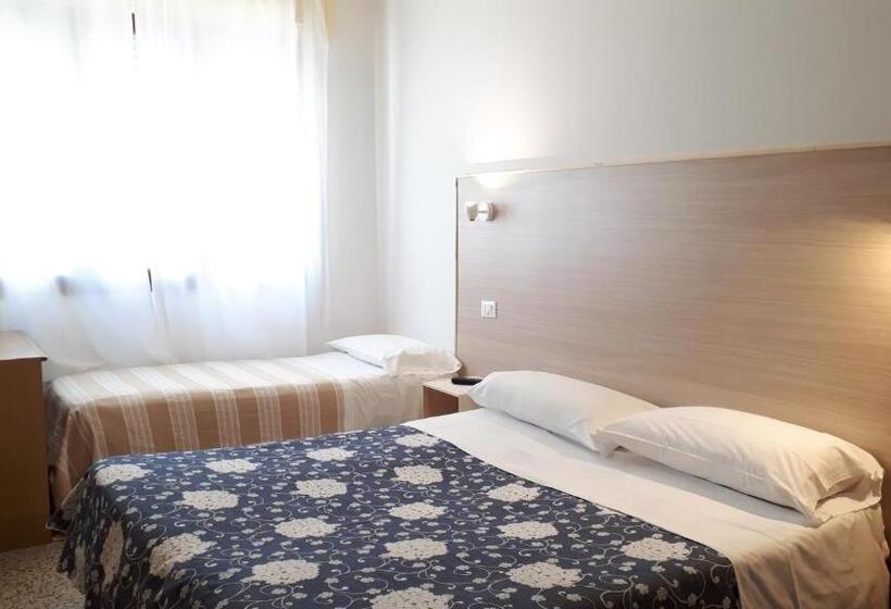 חדר משפחתי, Villa Dina