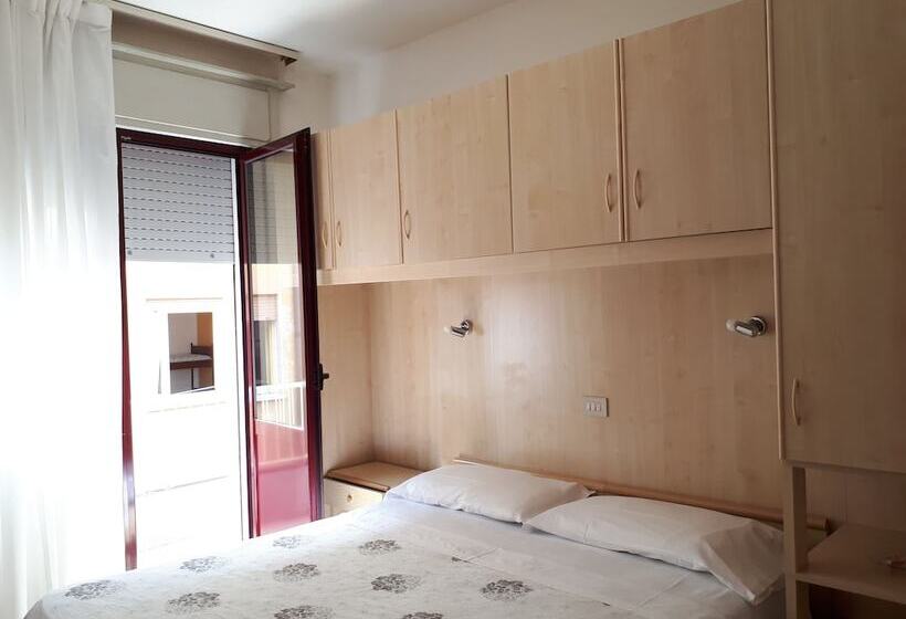 חדר סטנדרט לשלושה, Villa Dina