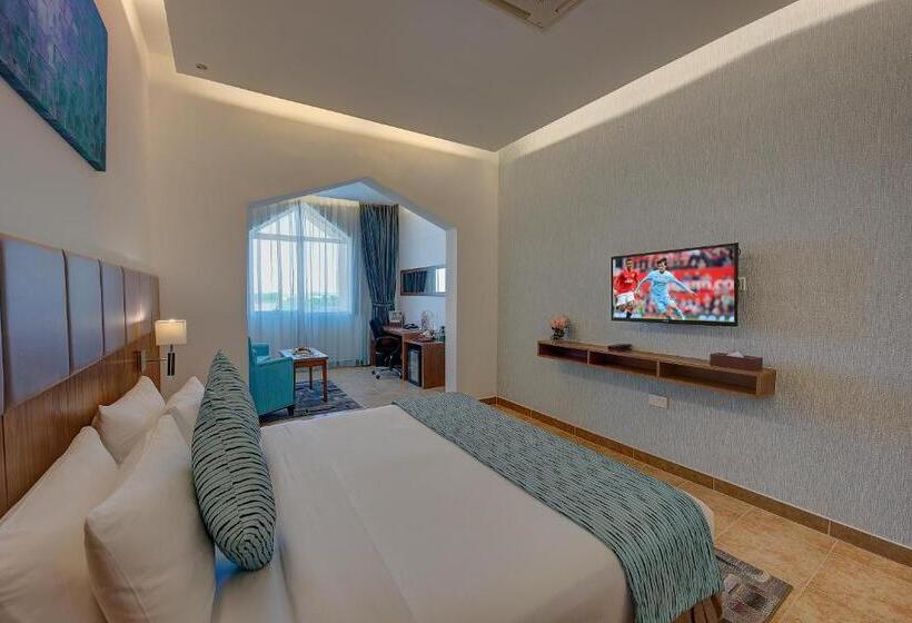 جناح جونيور, Western Hotel   Ghayathi