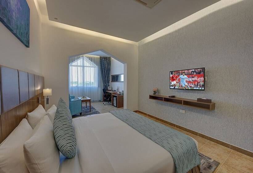 جناح جونيور, Western Hotel   Ghayathi