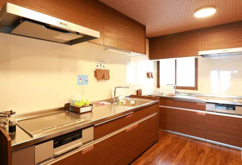 스탠다드 4인용 룸 공용 욕실, K S House Takayama Oasis [2nd K S Hostel]