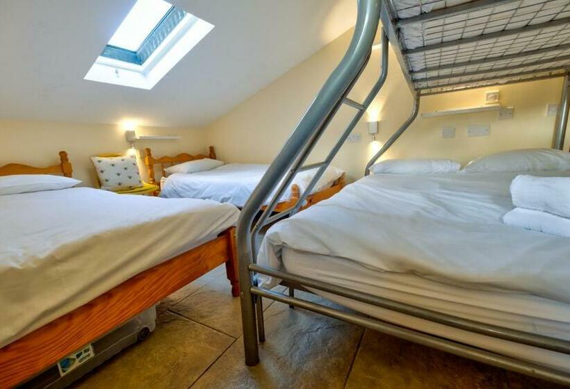 패밀리 룸, Howgills Barn