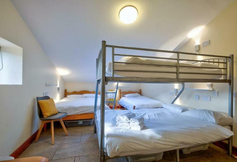 패밀리 룸, Howgills Barn