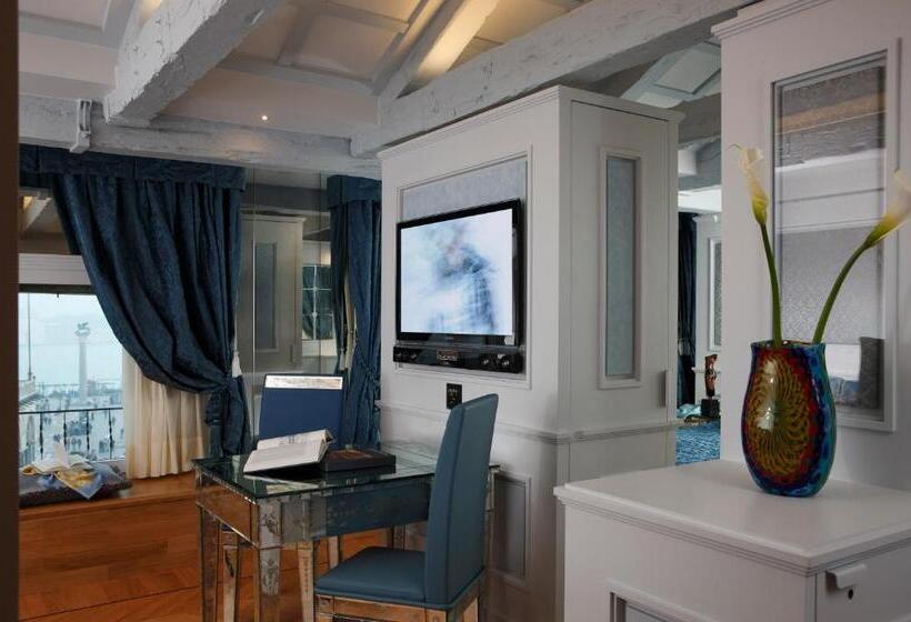 سوئیت دولوکس با چشم‌انداز, Canaletto Luxury Suites San Marco Luxury