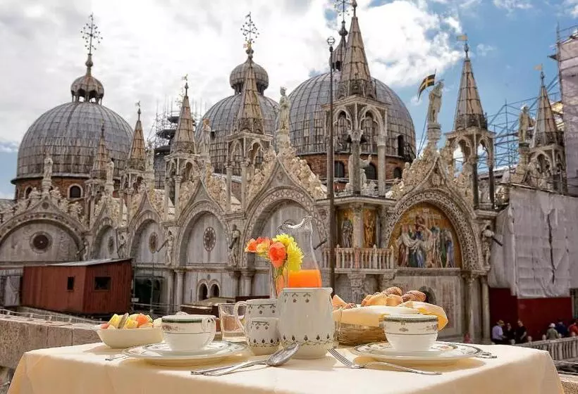 سوئیت با چشم‌انداز, Canaletto Luxury Suites San Marco Luxury