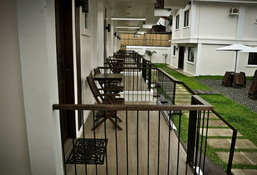 غرفة قياسية مزوَّدة بشُرفة, Cleon Villas Pension