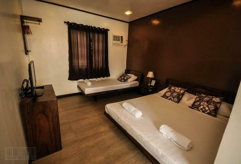 غرفة قياسية ثلاثية مزودة بشرفة, Cleon Villas Pension