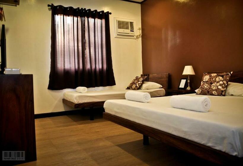 غرفة قياسية ثلاثية مزودة بشرفة, Cleon Villas Pension