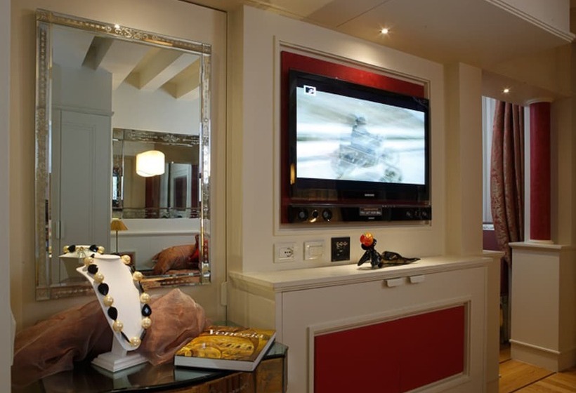 سوئیت دولوکس با چشم‌انداز, Canaletto Luxury Suites San Marco Luxury