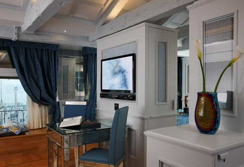 سوئیت دولوکس با چشم‌انداز, Canaletto Luxury Suites San Marco Luxury