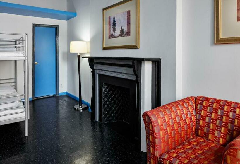 带共用卧室公用房间的床, Central Park West Hostel