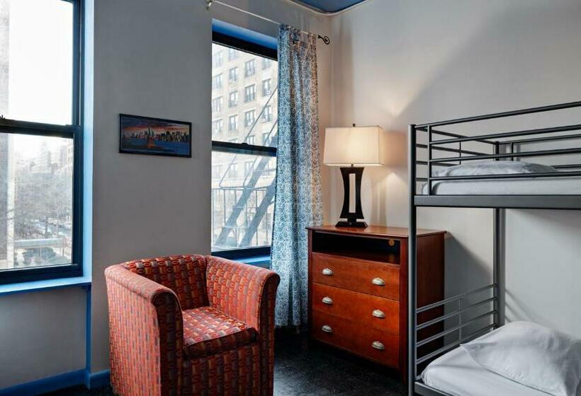 Bed in Shared Room with Shared Bathroom, Central Park West Hostel