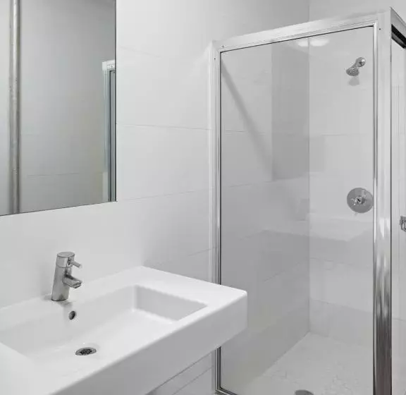 اتاق استاندارد با تخت بزرگ, Central Park West Hostel