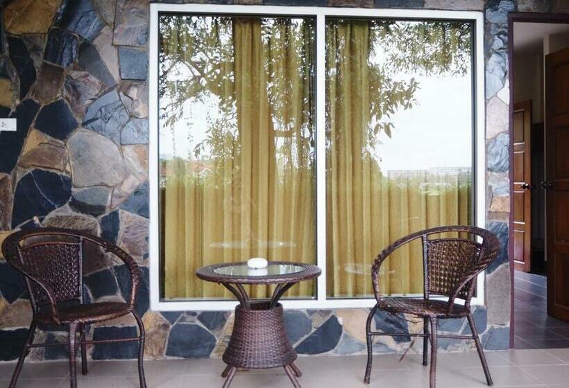 חדר סופריור עם מרפסת, Canal Resort