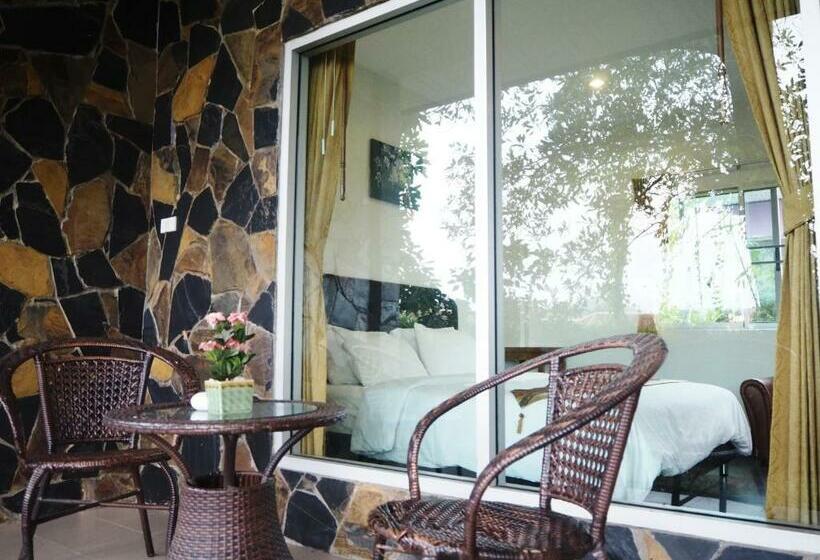 Quarto Superior com Sacada, Canal Resort