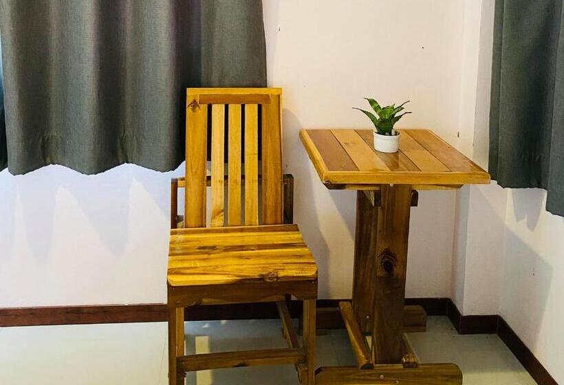 Quarto Estandar Individual, Canal Resort