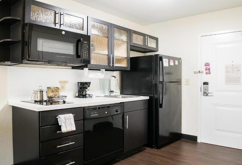 身障者適用スイートルーム, Candlewood Suites Bay City, An Ihg