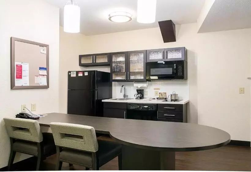 Standard-invahuone King-vuode, Candlewood Suites Bay City, An Ihg