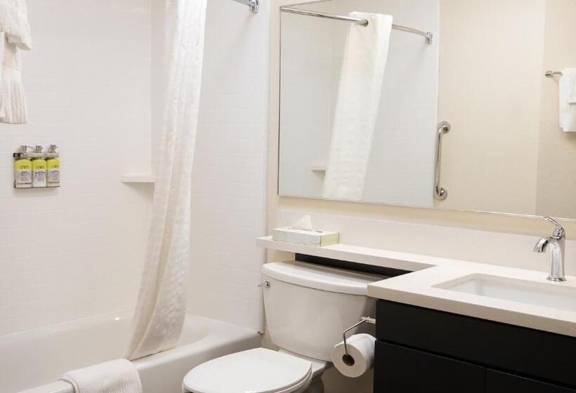 חדר סטנדרט, מיטת קינג, מותאם לאדם עם מוגבלויות, Candlewood Suites Bay City, An Ihg