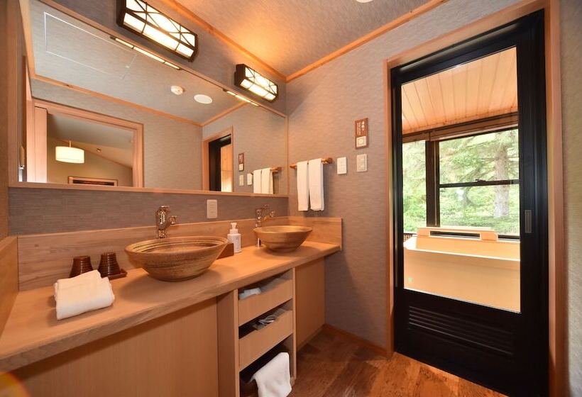 带河湖景观的套房, La Vista Akangawa