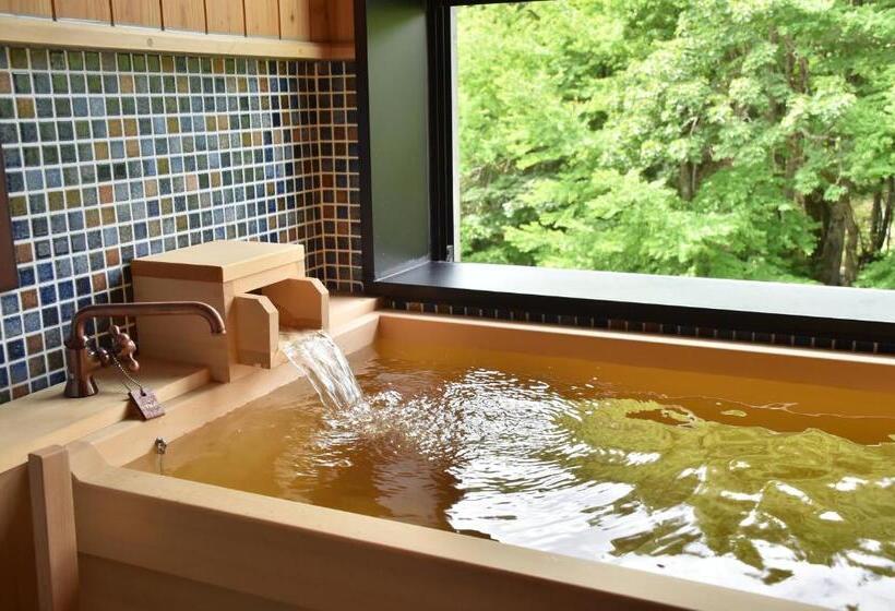 Deluxe room with river view, La Vista Akangawa