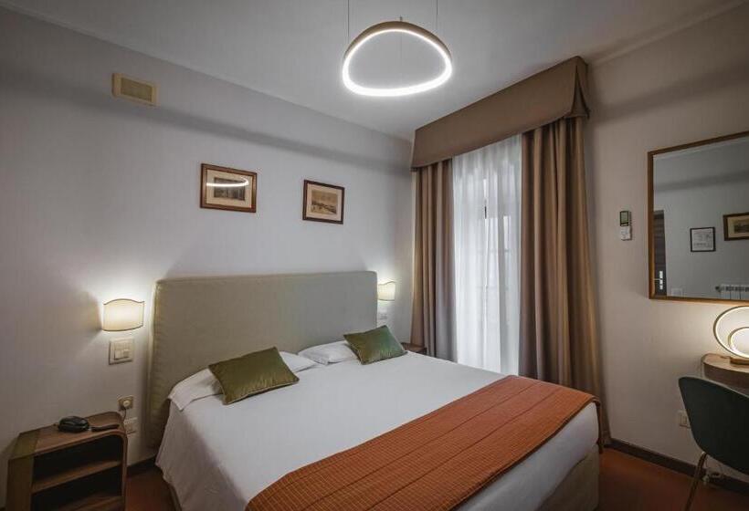 غرفة قياسية, Villa Montegranelli