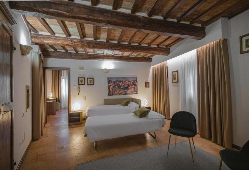 غرفة قياسية رباعية, Villa Montegranelli