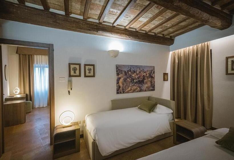 غرفة قياسية ثلاثية, Villa Montegranelli