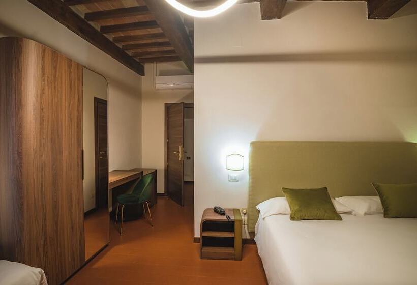 غرفة قياسية ثلاثية, Villa Montegranelli