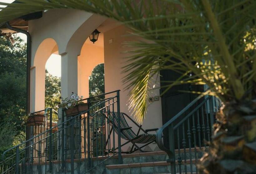 غرفة قياسية مزوَّدة بشُرفة, Il Frescale Country House