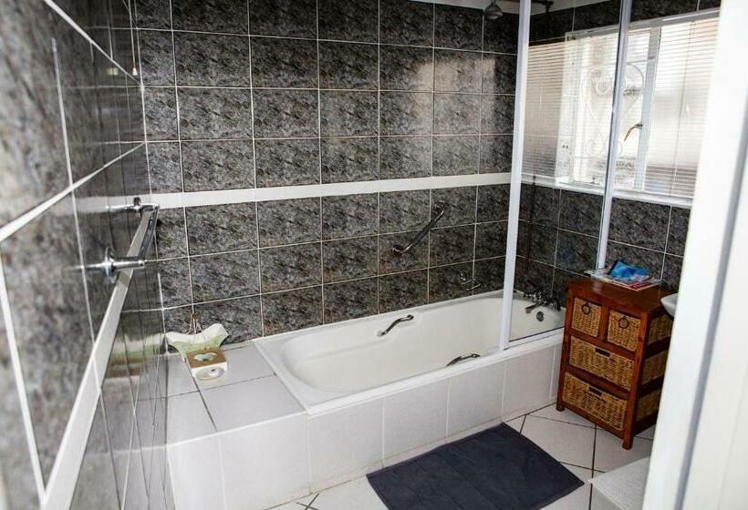 חדר דלוקס, Woodpecker Guesthouse