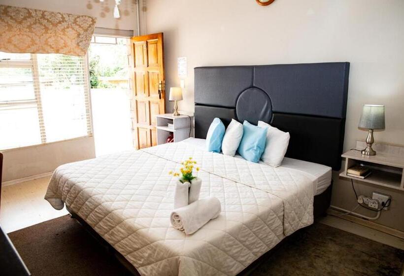 חדר אקונומי, Woodpecker Guesthouse