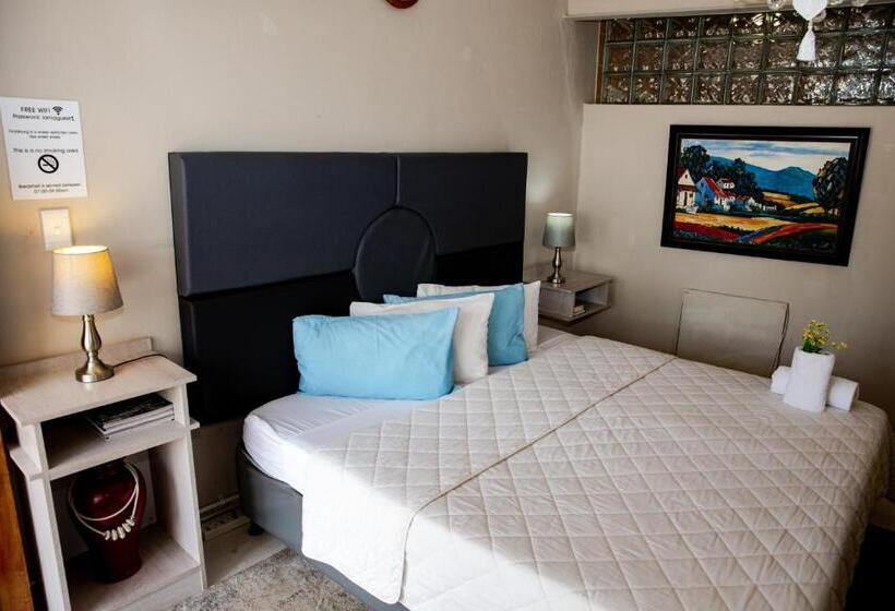 חדר אקונומי, Woodpecker Guesthouse