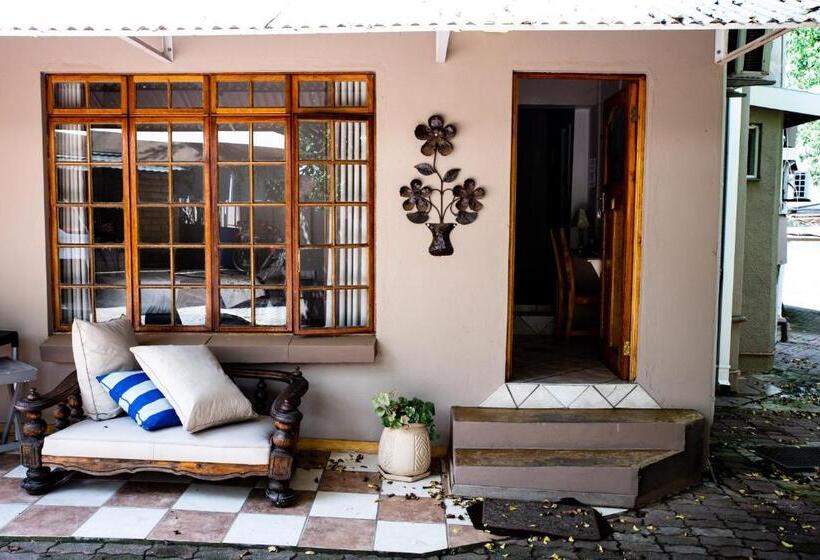 חדר משפחתי, Woodpecker Guesthouse