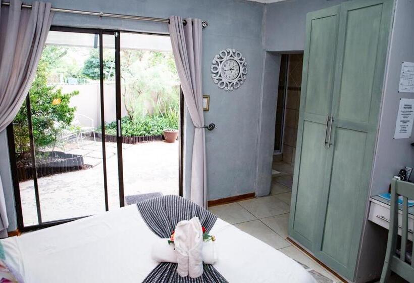 חדר סטנדרט מותאם לאדם עם מוגבלויות, Woodpecker Guesthouse