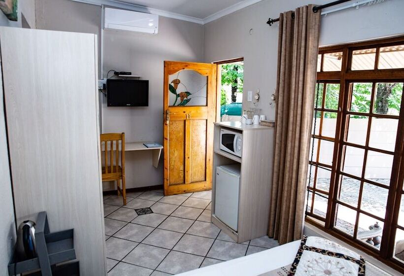 חדר משפחתי, Woodpecker Guesthouse