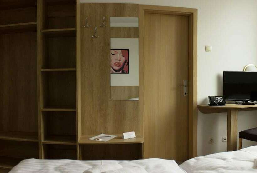 اتاق استاندارد, Celeia