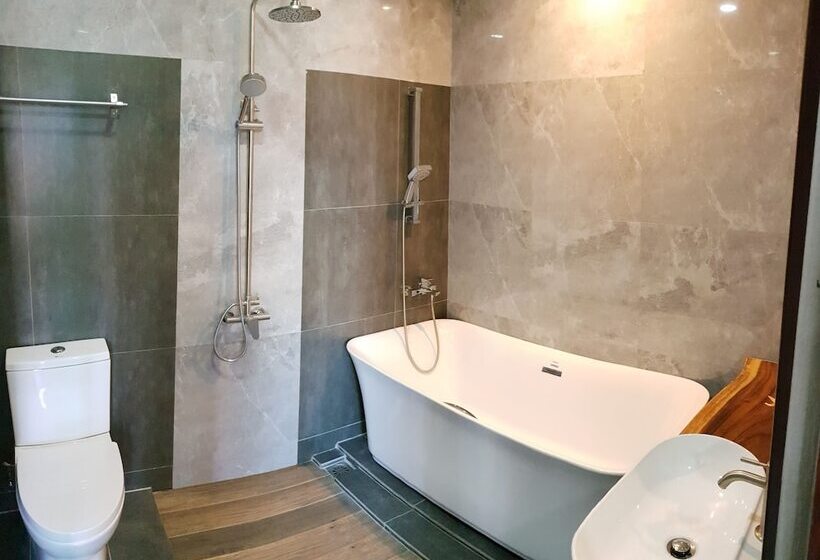 디럭스 스위트, Chenang Inn